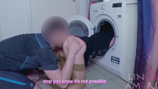 Сынуля жестоко чпокнул застрявшую в стиралке мать