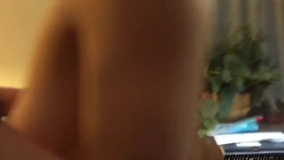 Любительский секс на четвереньках с миловидной особой поздним вечером