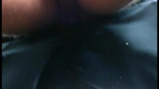 Русская блядь посасывает на улице в селе