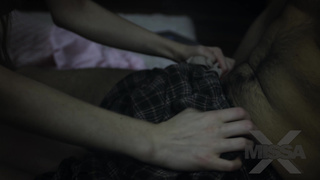 Сестра посасывает у брата, желая ебли