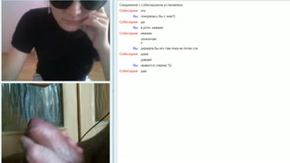 Дрочер в чат рулетке наяривает свой длинный пенис