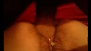 Благоверный крупным планом снимает, как сношает жену