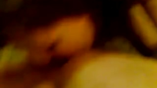 Русская красавица делает своему супругу вечерний отсос