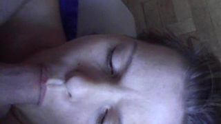 Девку с большой жопой жарят в анал