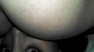 Чувак выложил анальное порно со своей юной невестой