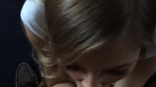 Любовник снимает на видео красивый минетик от своей девченки