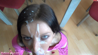 Секс с длинноногой гитаристкой с красивыми бедрами