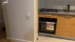 Соседка у меня с недотрахом — чуть выпила и сразу встаёт по собачьи