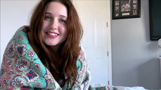 Взорвалась сквиртом на болте брата ?? Просто вовремя не подрочила