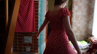 Девушке из русской глубинки не нужны дорогие подарки, только ХУЕЦ