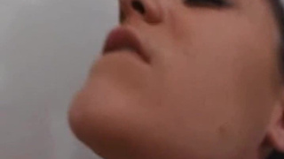 Папа кончил в ротик дочке, хоть она и просила этого не делать